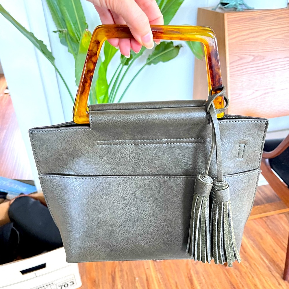 LIKE NEW Anthropologie green leather and acetate handle purse